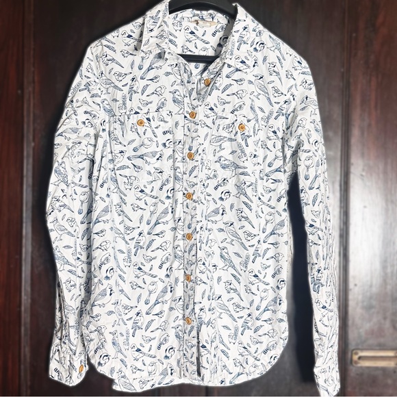 Duluth Trading Co Women’s Bird Pattern Shirt - Picture 2 of 5